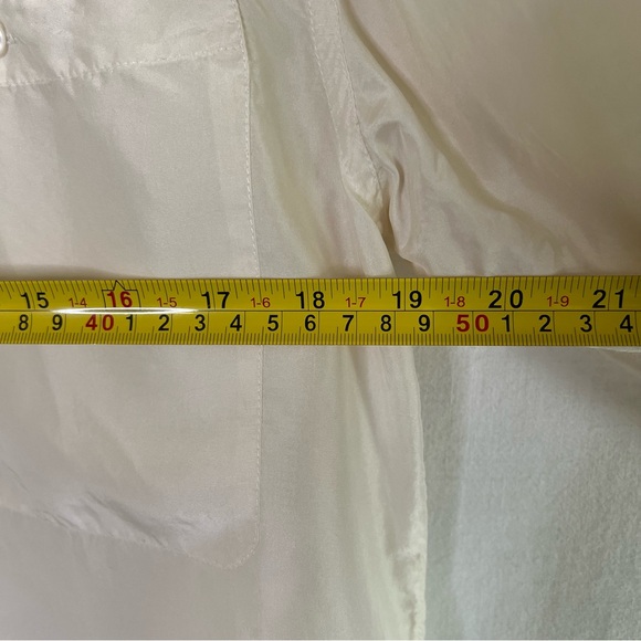 Paul Harris, Collared Women’s Beige Button up Silk Shirt, Size Small - Picture 6 of 8